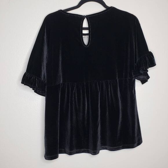 Pleione| Black Embroidered Mesh Velvet Blouse - Picture 2 of 10